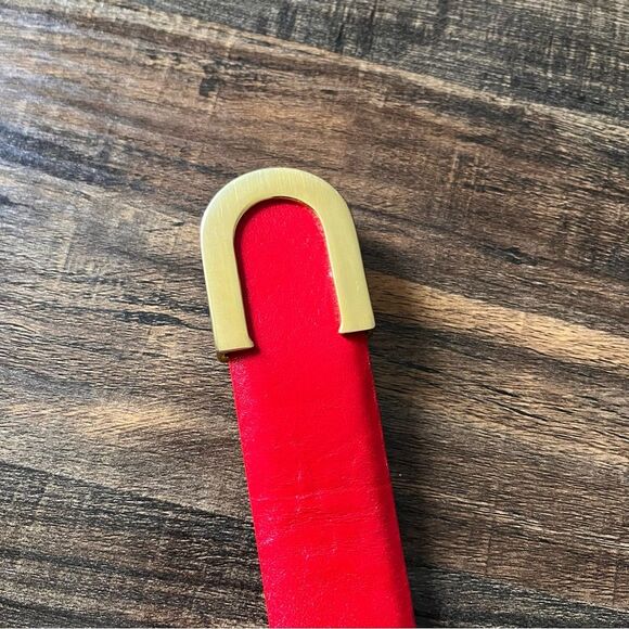 Woodward Red Leather with Gold Buckle Belt Size Medium - Picture 3 of 9